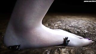 Aliens On Dimitrescu Garden Giantess Animation