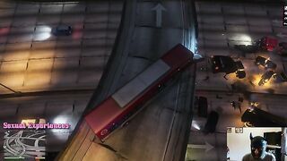 GTA V - THE NPCs THROW THEMSELVES FROM THE OVEROVER
