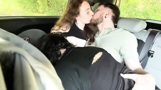 Two College Best Friends Seduced Their Uber Driver Into Having A Threesome|OF:leotheredhead