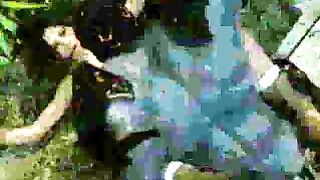 3d Lara Croft Impaled By A Creature!